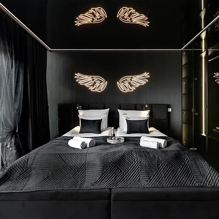 Hollywood Jacuzzi Suite By Downtown Apartments Danzig Exterior foto
