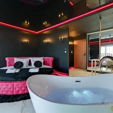 Hollywood Jacuzzi Suite By Downtown Apartments Danzig Exterior foto