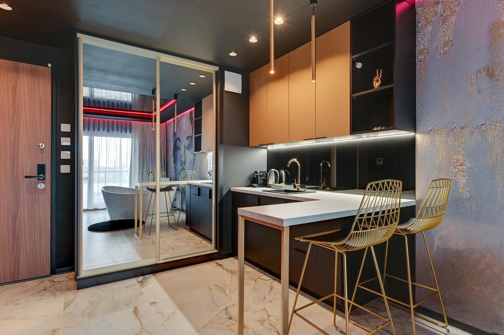 Hollywood Jacuzzi By Downtown Apartment Danzig